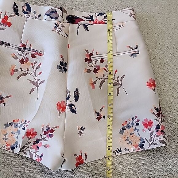Stella McCartney Warwick Pink Floral Silk Blend Jacquard Shorts - Size 2 (EU36) - Picture 10 of 16